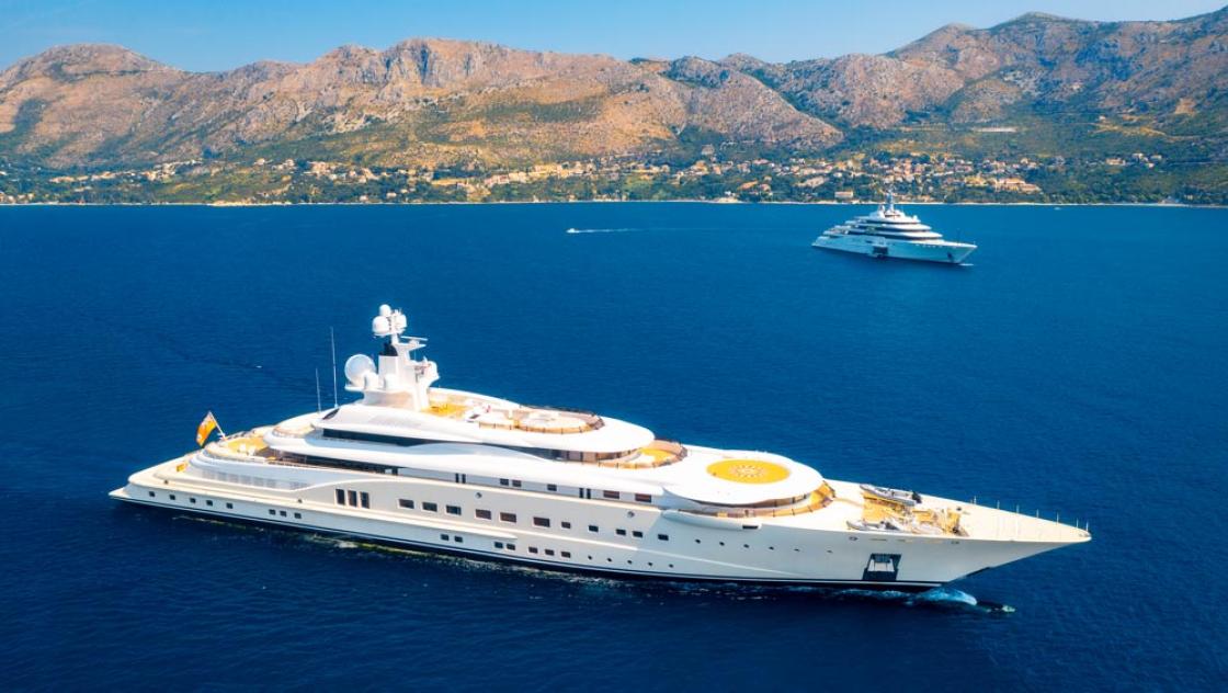 Eine Luxusyacht im Adriatischen Meer, Kroatien, 1.6.2022 (IMAGO / ingimage) Eine Luxusyacht im Adriatischen Meer, Kroatien, 1.6.2022 (IMAGO / ingimage)