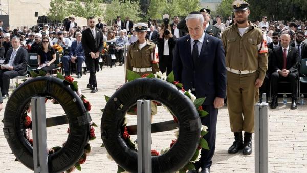 Benjamin Netanjahu bei der jährlichen Holocaust-Gedenkveranstaltung in Yad Vashem, 24.4.2025 (IMAGO / UPI Photo) Benjamin Netanjahu bei der jährlichen Holocaust-Gedenkveranstaltung in Yad Vashem, 24.4.2025 (IMAGO / UPI Photo)